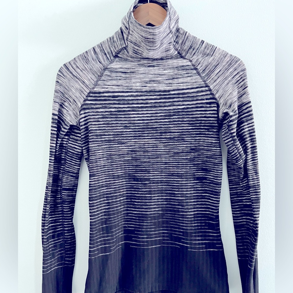 Nike Pro Hyper Warm Turtleneck